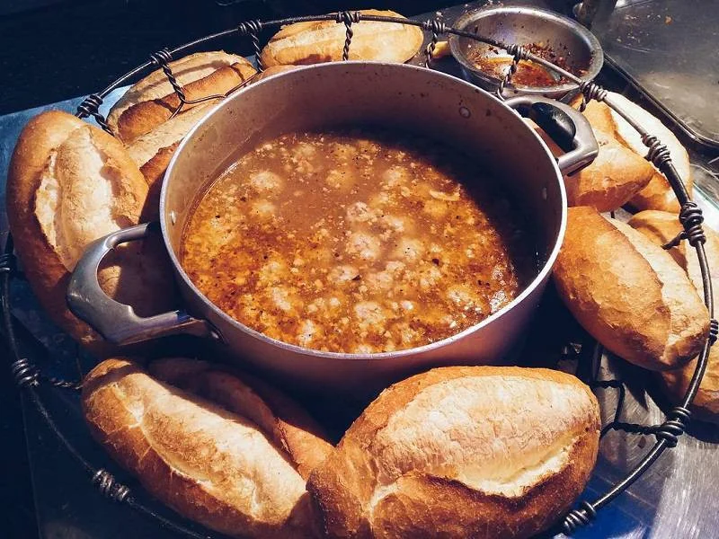 Bánh mì xíu mại BH